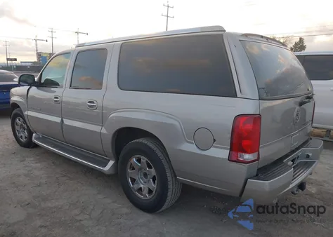 2004 Cadillac Escalade Standard z USA, uszkodzony, nr VIN 3GYFK66N44G206685